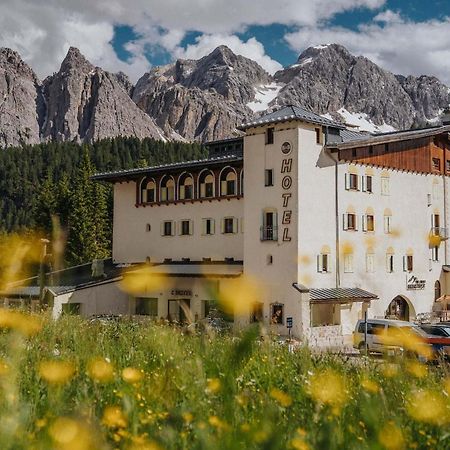 B&B Hotel Passo Tre Croci Cortina Cortina dʼAmpezzo Esterno foto