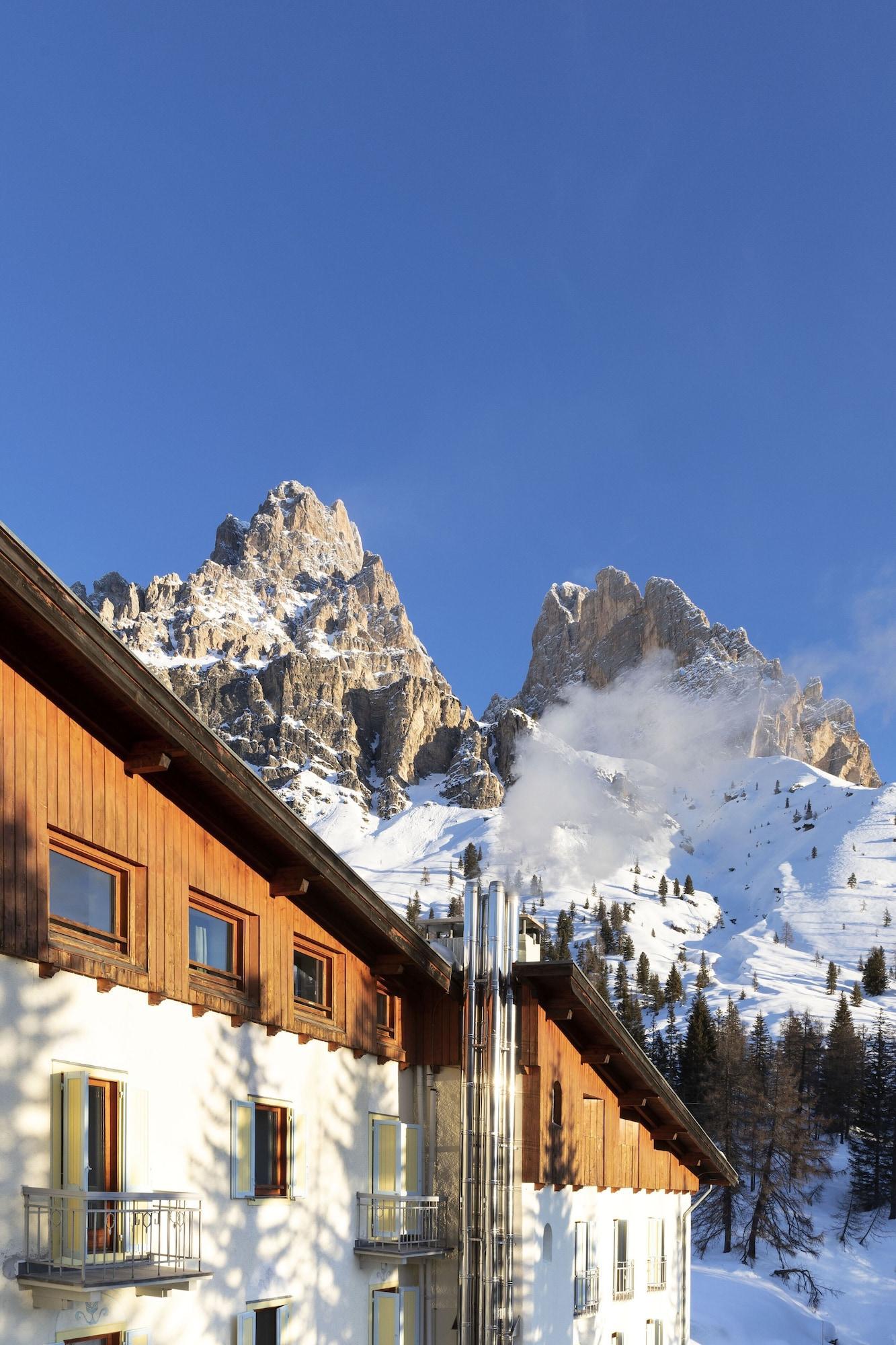 B&B Hotel Passo Tre Croci Cortina Cortina dʼAmpezzo Esterno foto